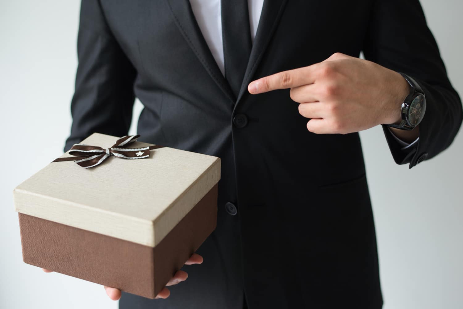 Top Corporate Gifts for clients in Dubai