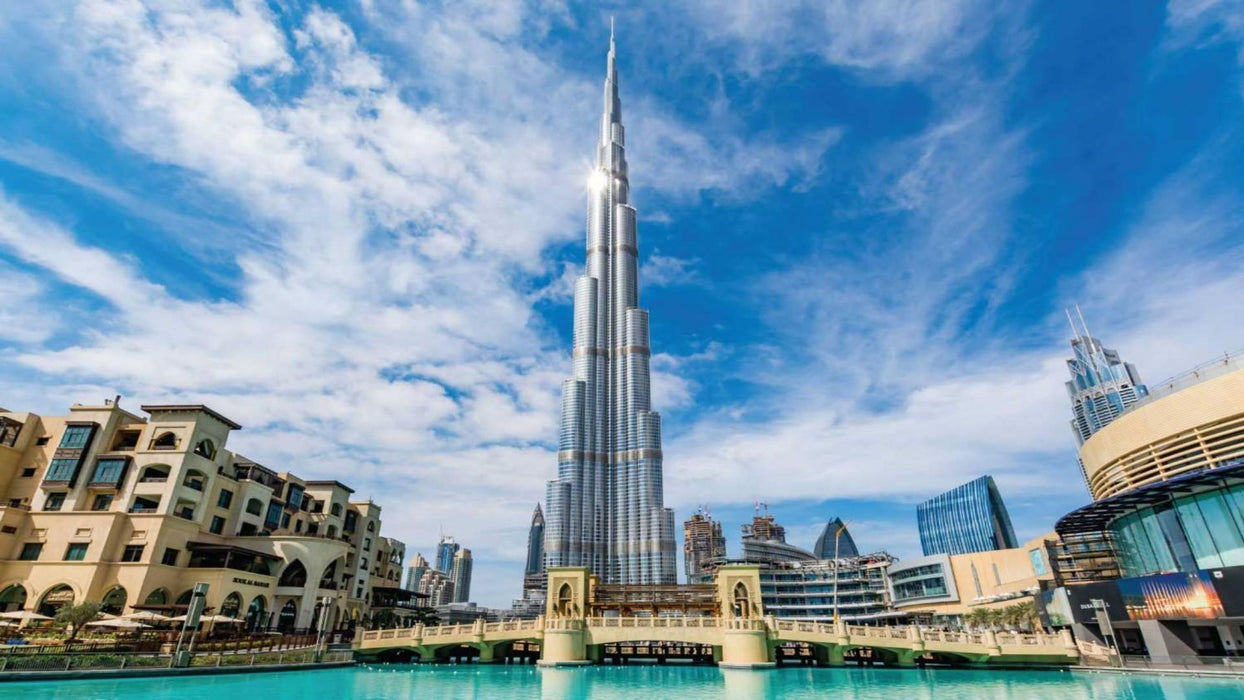 Traditional Dubai Tour with Burj Khalifa At The Top for Two | Days Out at Wondergifts