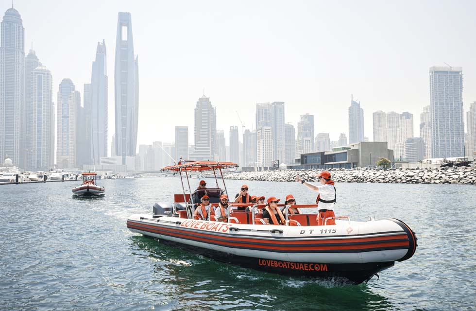 Sightseeing Marina Skyline Boat Tour for One with Love Boats