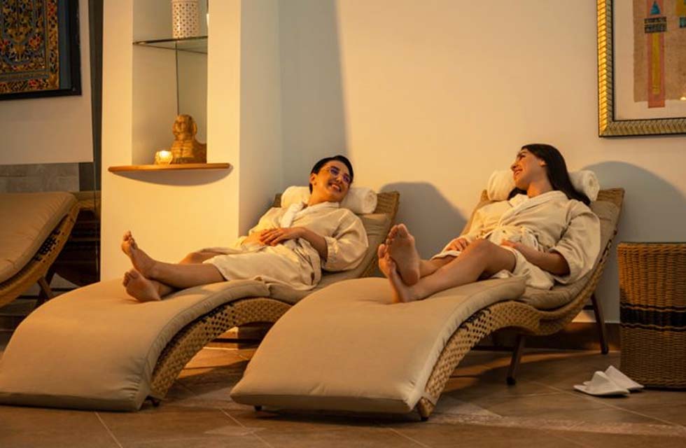 60-Minute Ultimate Aromatherapy Couples Massage at Cleopatra's Spa