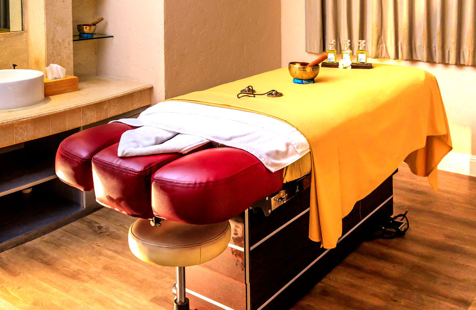 Relaxing 60-Minute Massage at Wellbeings Holistic Healing - 8 Locations | Spa & Beauty at Wondergifts