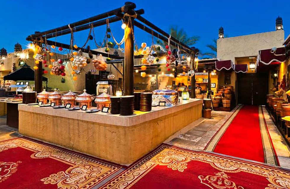 Al Hadheerah Bab Al Shams Weekday Dining Under the Desert Stars for One | Food and Drink at Wondergifts