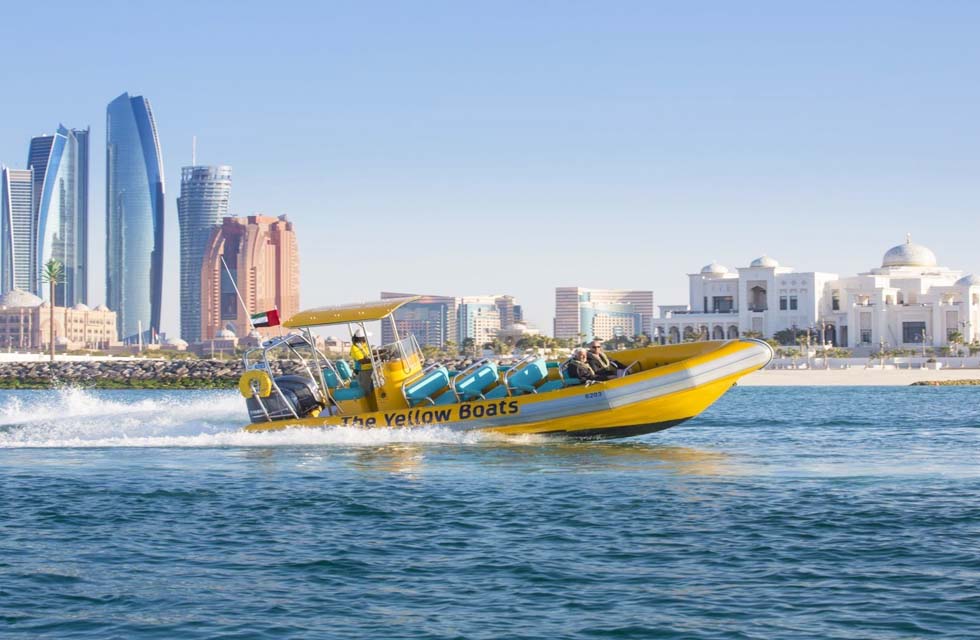 Scenic 60-Minute Abu Dhabi Corniche Tour for One