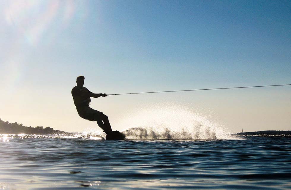 30-Minute Adrenaline Pumping Wakeboarding Session in Dubai | Adventure at Wondergifts