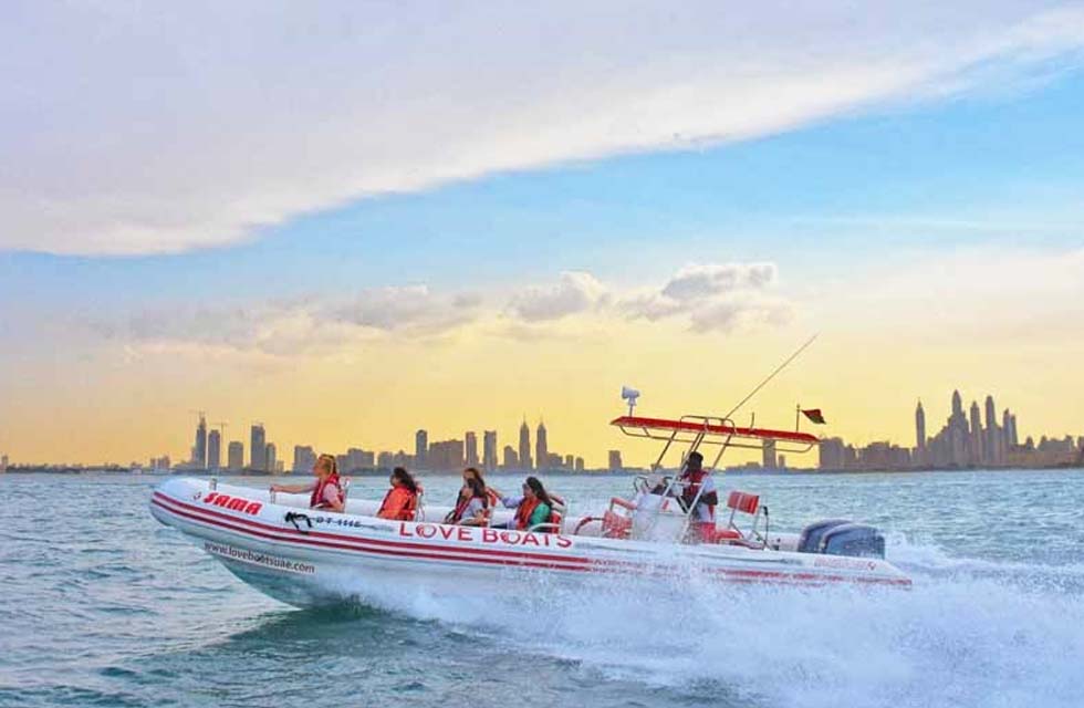 Sightseeing Marina Skyline Boat Tour for One with Love Boats