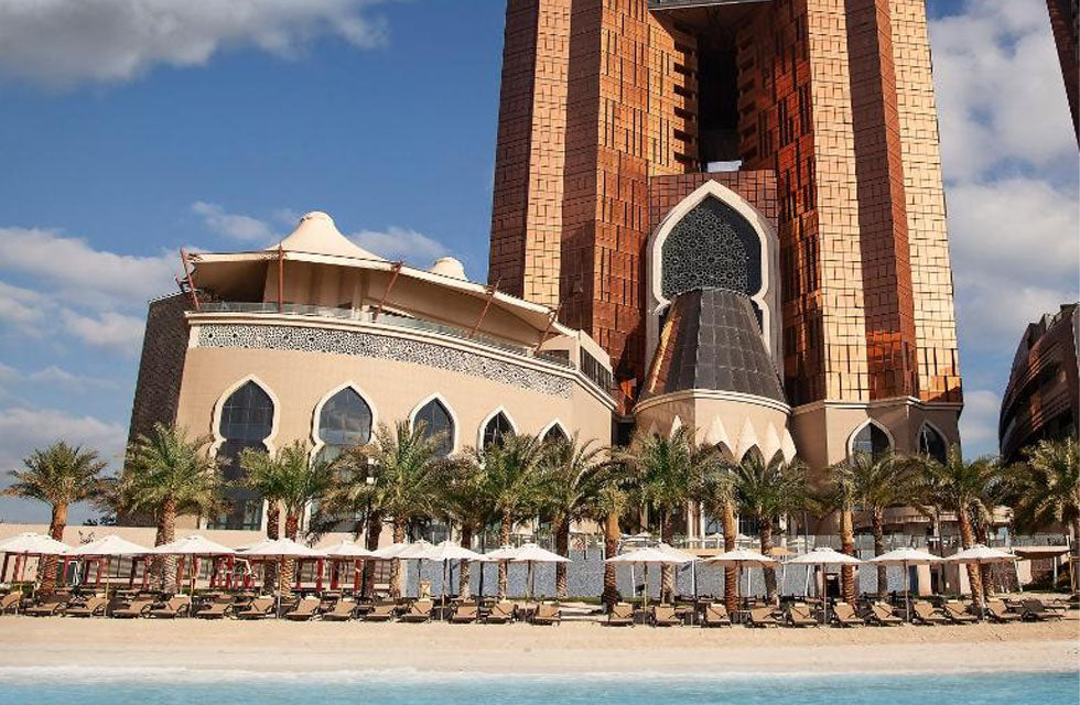 Saturday Brunch with Pool & Beach Access for One at Bab Al Qasr | Food and Drink at Wondergifts