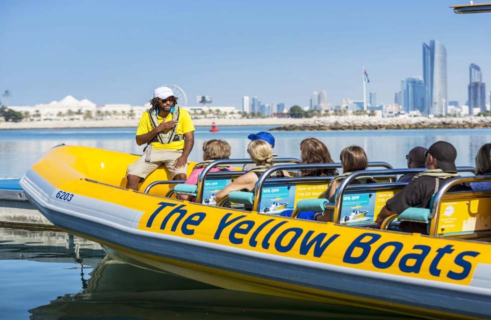 Scenic 60-Minute Abu Dhabi Corniche Tour for One