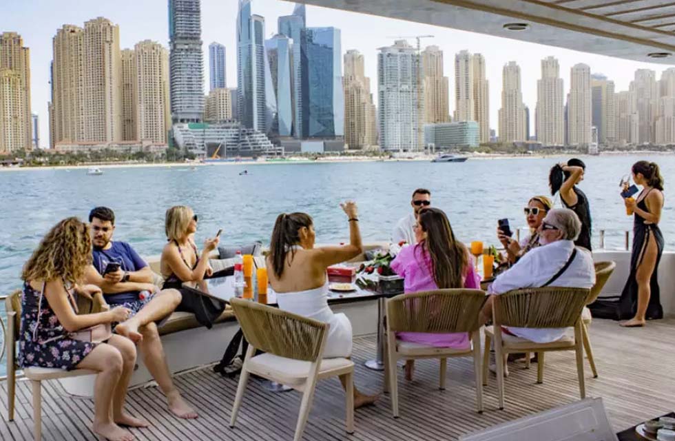 Luxury Superyacht Ride with Brunch & Drinks for Two Through Dubai Harbour