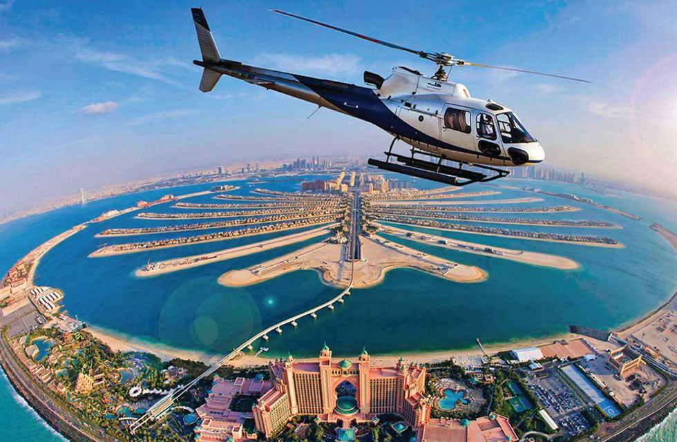 Romantic Proposal: 12-Minute Private Helicopter with Flowers for Two - WONDERDAYS