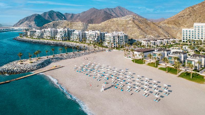 One Night Hotel Stay with Breakfast in Fujairah for Two | Staycation at Wondergifts