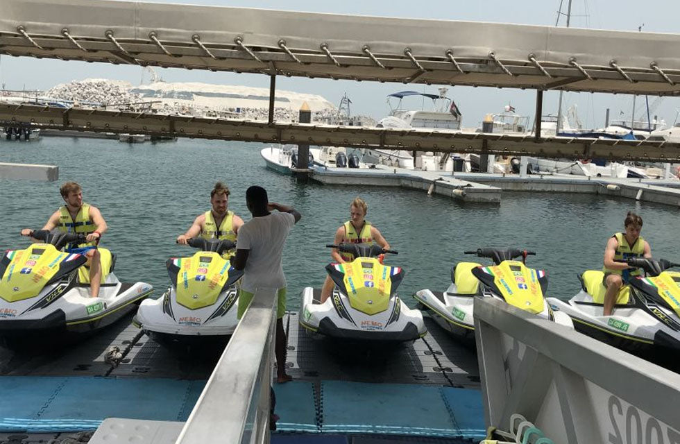 30-Minute Jet Ski Experience for Two with One Complimentary Ice Cream | Days Out at Wondergifts