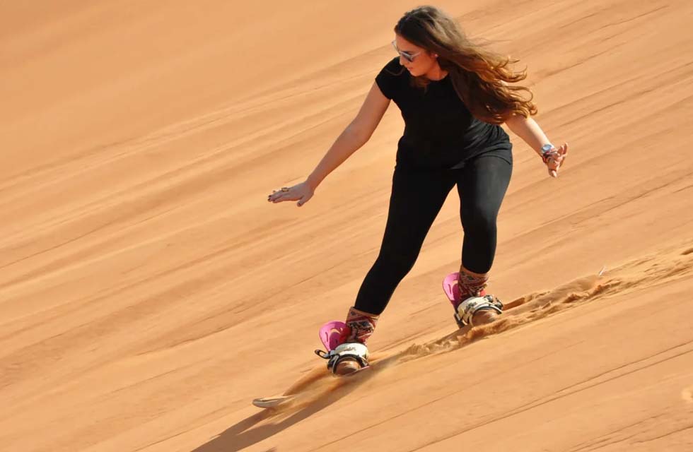 Thrilling 60-Minute Quad Bike Tour in Dubai for One with Refreshments