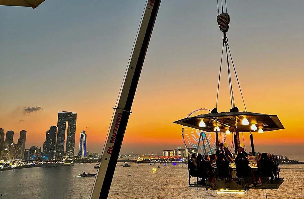 Unforgettable Weekday Dinner Experience at Dinner In The Sky