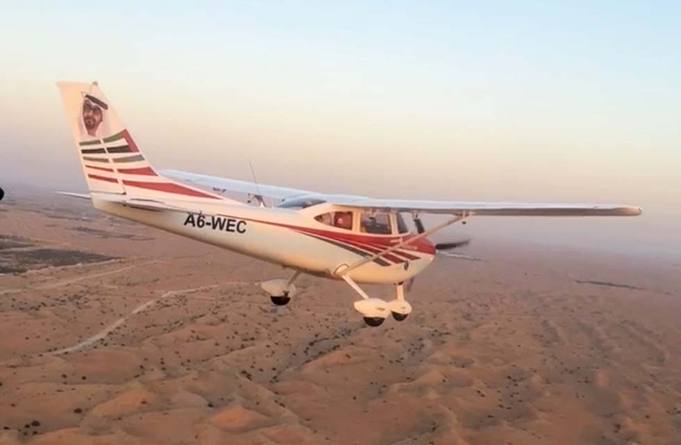 Fly High in Abu Dhabi: Thrilling Light Sport Aircraft Flight