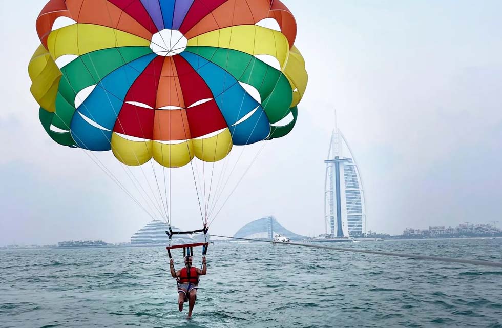 Dubai Marina Thrilling Parasailing Experience for One