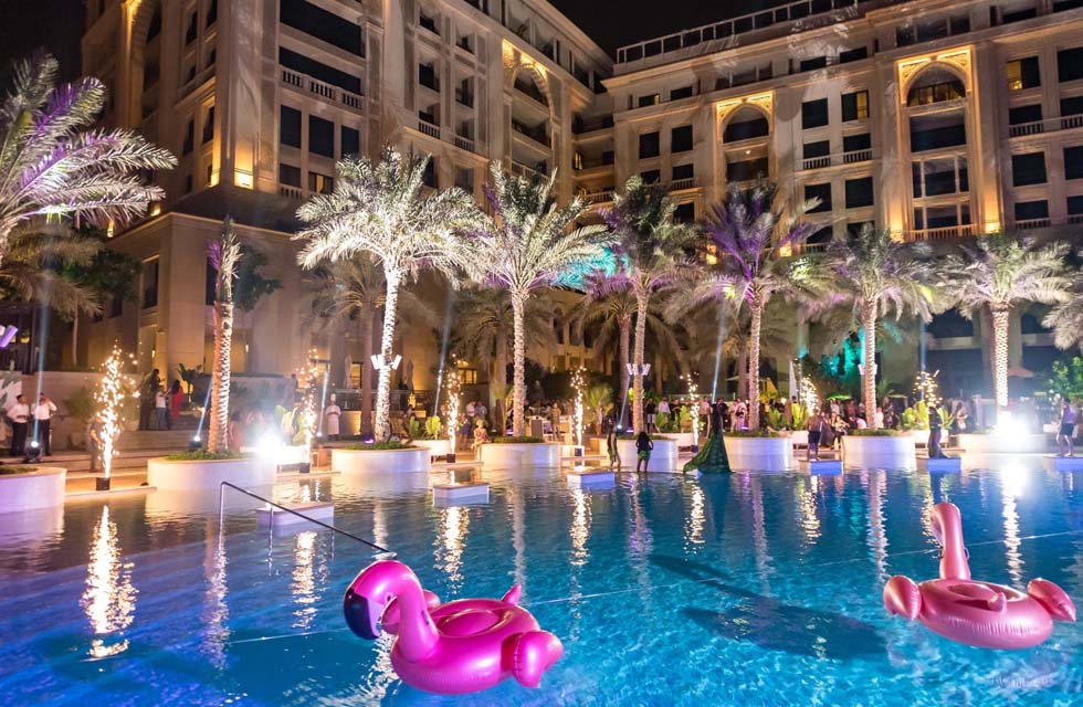 Couples Weekday Pool and Beach Access with F&B Voucher at Palazzo Versace