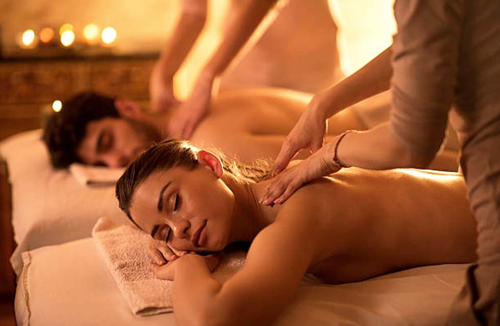 Relaxing 60-Minute Balinese Couples Massage at Pause Spa Château Berger