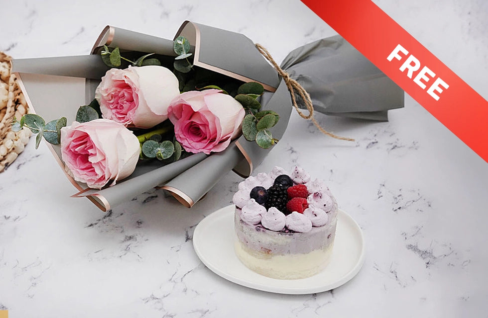 Roses Bouquet & Designer Mono Cake | Hamper at Wondergifts