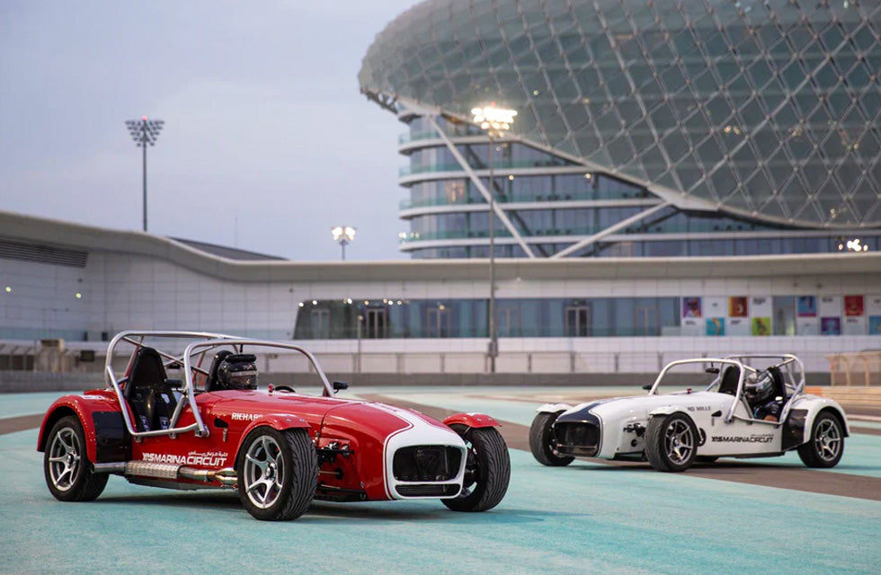 Trackday Thrills Gift Box: Exclusive Supercar & Formula Car Adventures