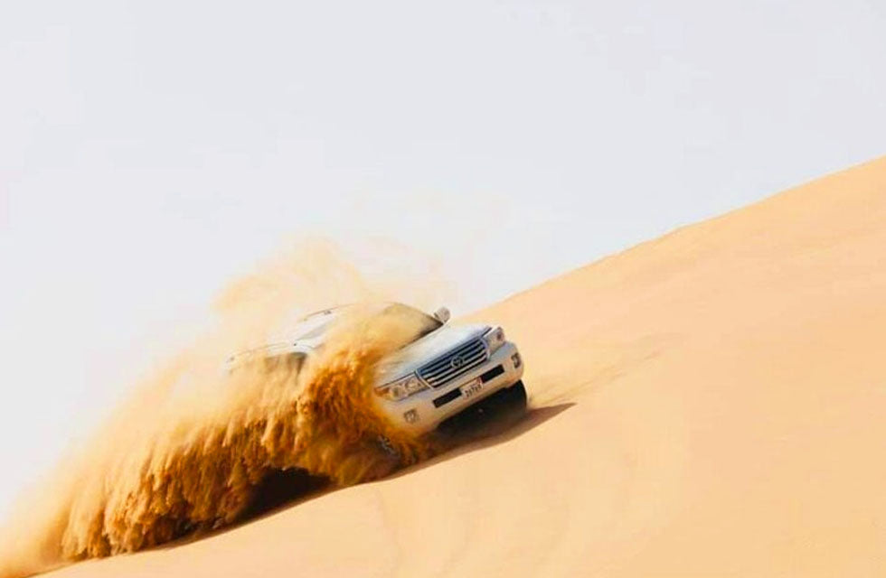 Sunset Desert Safari Experience with BBQ Dinner for One in Abu Dhabi