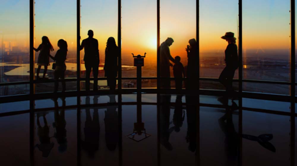 Experience Sunset @ Burj Khalifa At The Top & Drinks at The Café for Two | Days Out at Wondergifts