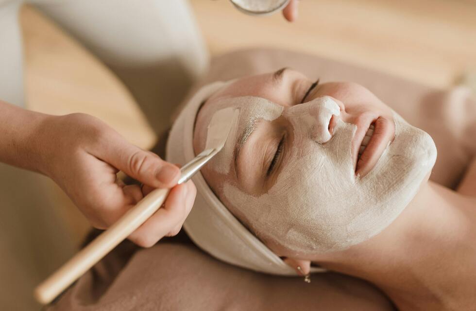 Transform Your Skin with a Facial Treatment at Glow Beauty Salon | Spa & Beauty at Wondergifts