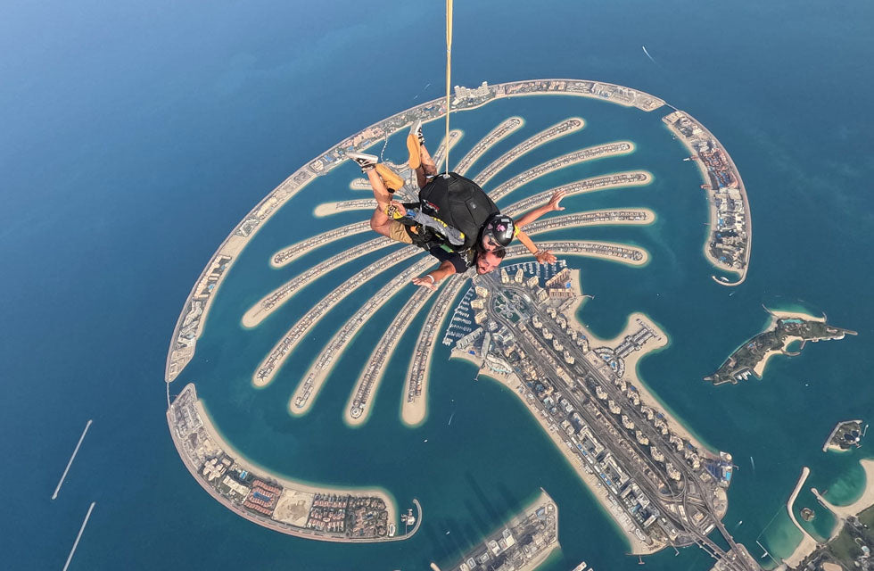 Ultimate Tandem Skydiving Experience at The Palm with Video & Photos | Flying at Wondergifts