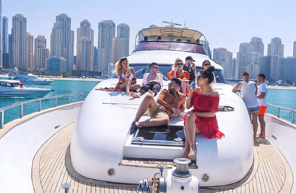 2-Hour Luxury Yacht Experience with Meals, Drinks & Burj Al Arab  Views